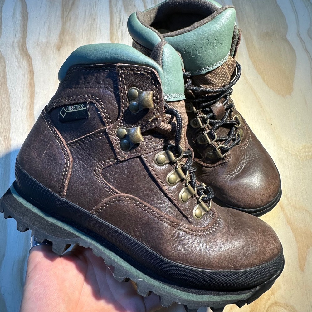Cabelas Womens 6M Brown Gore-Tex Leather Hiking Boots Vibram Sole